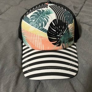 Roxy Snapback